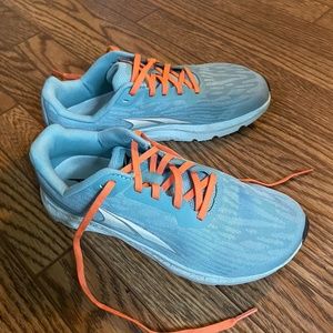 Lightly Used Women's Altra Rivera Running Shoe